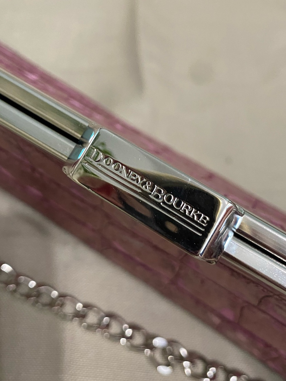 NEW Dooney & Bourke Rare Clutch Bag Metallic Pink Leather Croc Silver Vintage - Picture 3 of 16